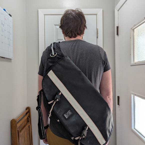 Chrome Industries Citizen Messenger Bag - Picture 4 of 5